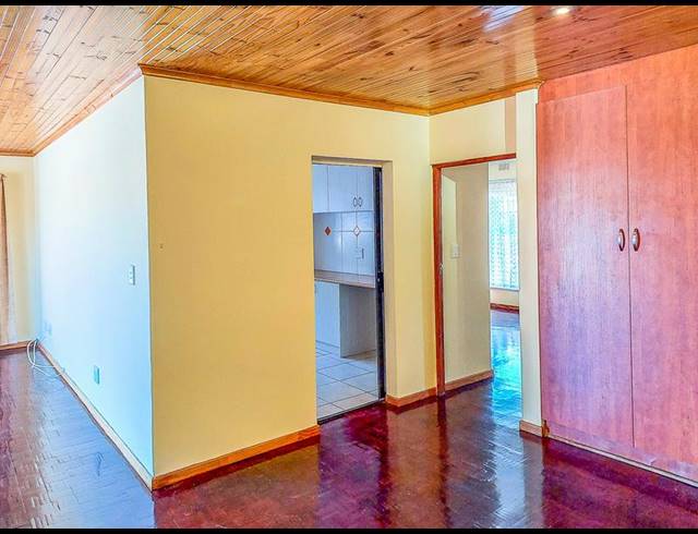 3 BEDROOM HOUSE FOR SALE IN PINEVIEW
